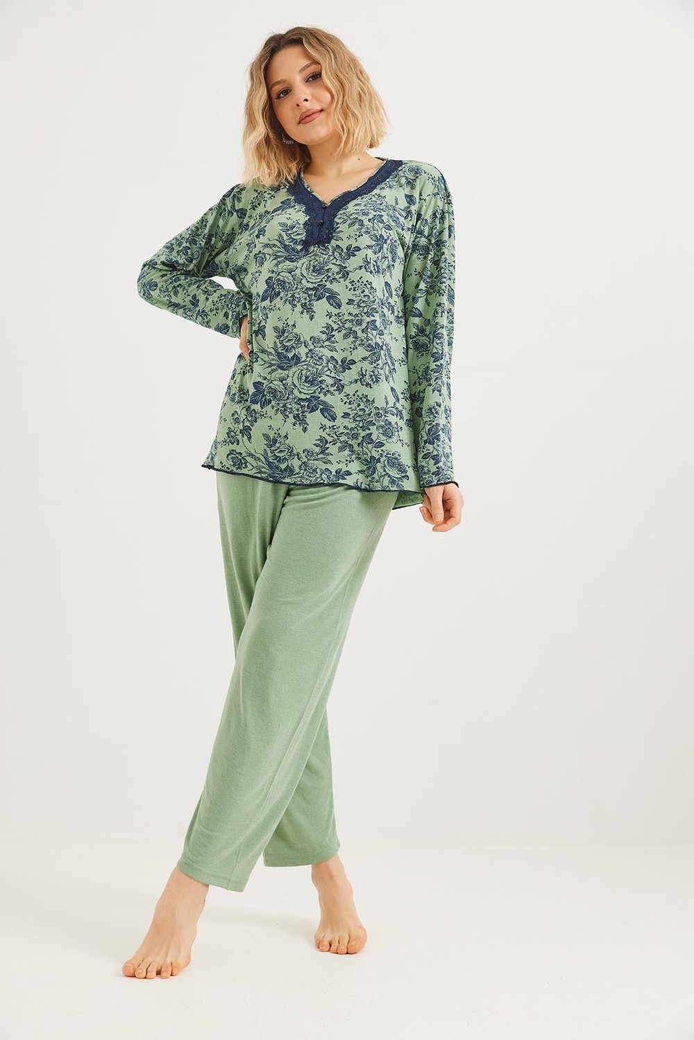 Yakası Dantelli Uzun Kollu Pijama Takımı Yeşil