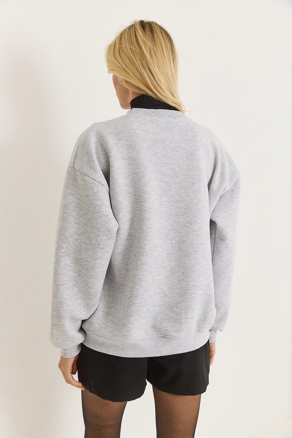 Kadın Üç İplik Leopar Baskılı Sweatshirt Gri