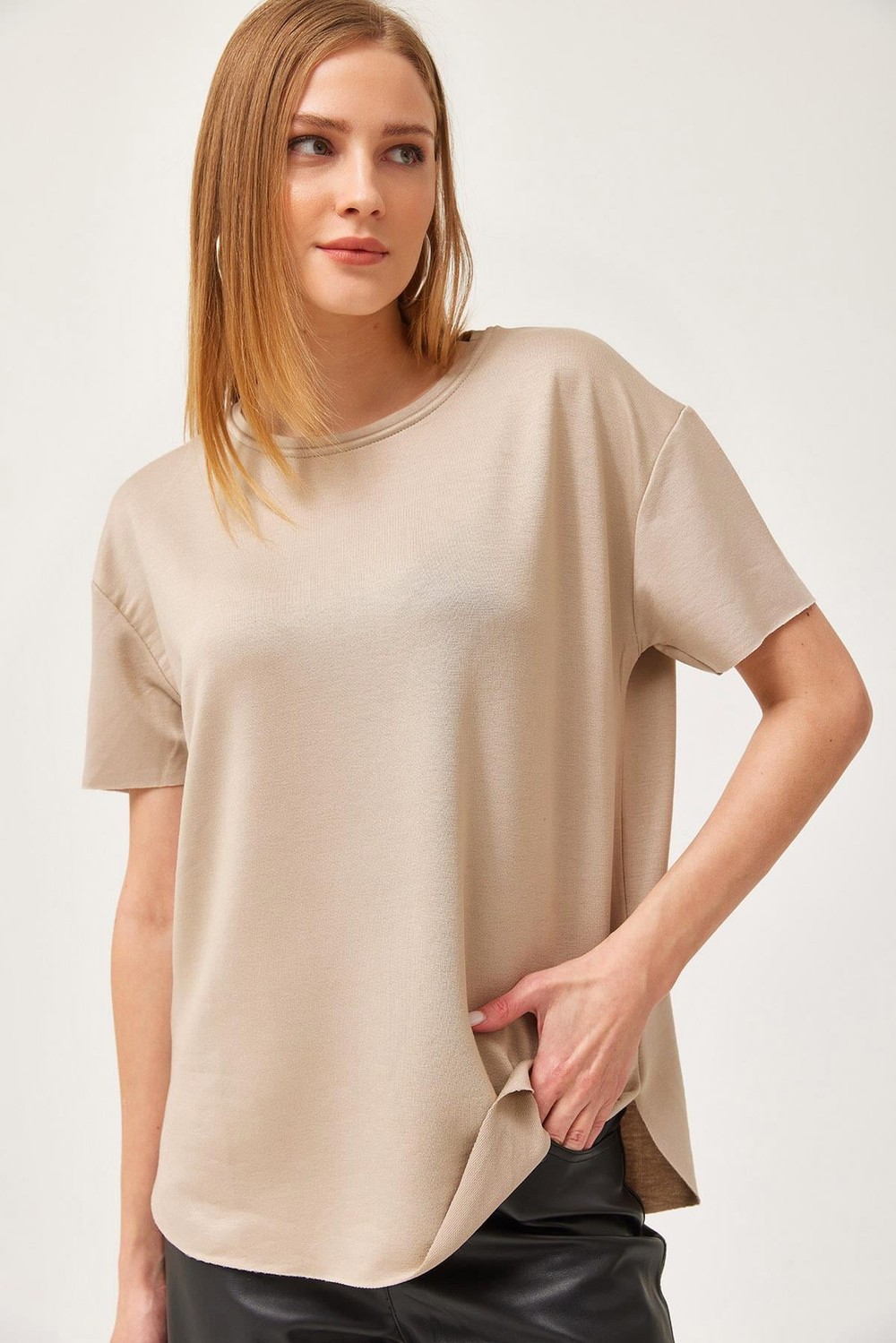 Oysh Yumuşak Dokulu Eteği Oval Modal Tshirt Bej