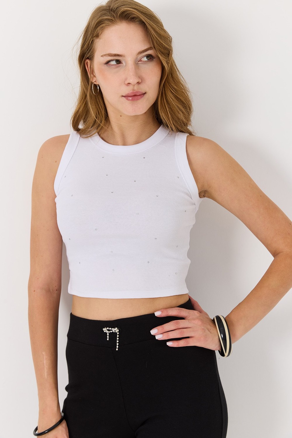 Kadın Bisiklet Yaka Taş Detaylı Crop Bluz Beyaz