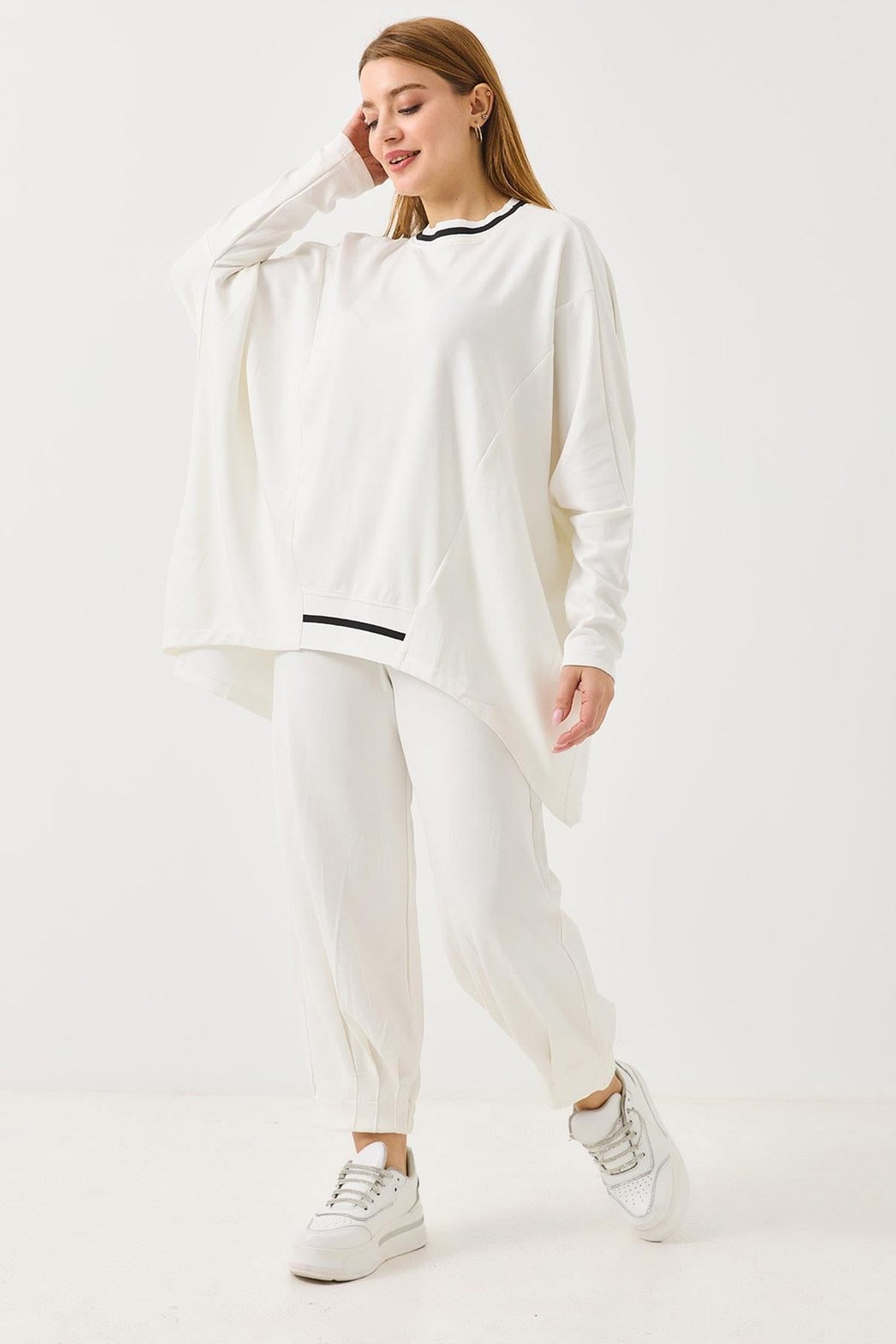 Kadın Beli Lastikli Dökümlü Model Oversize Eşofman Takım Beyaz