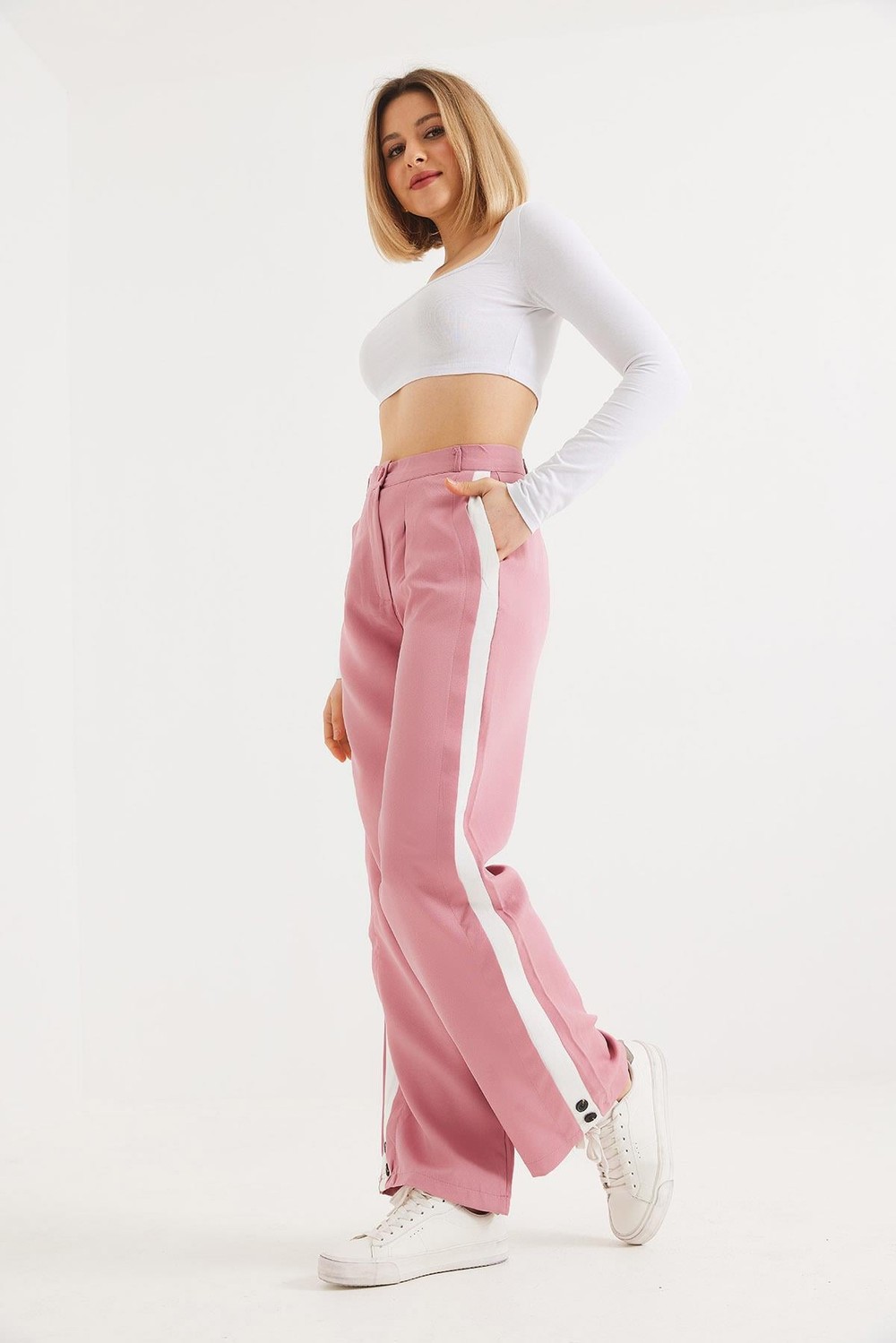 Yanları Şeritli Bol Paça Pantolon Pembe