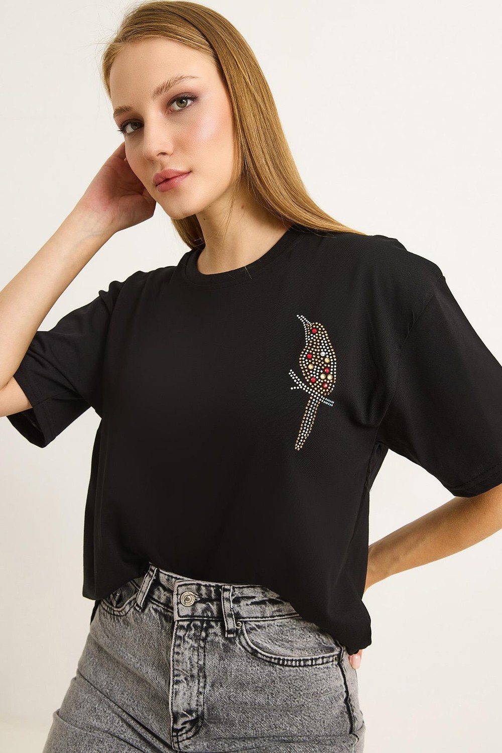 Taş Baskılı Kuş Motifli Bisiklet Yaka Tshirt Siyah