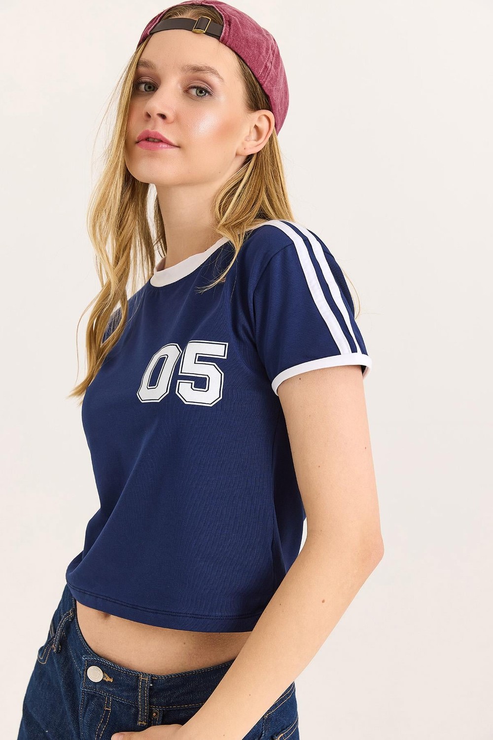 Bisiklet Yaka Şerit Detaylı Crop Tshirt Lacivert