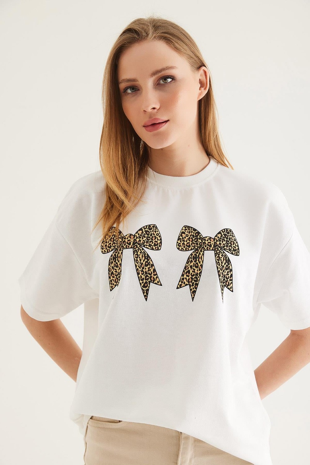 Kurdele Baskı Detaylı Basic Tshirt Beyaz