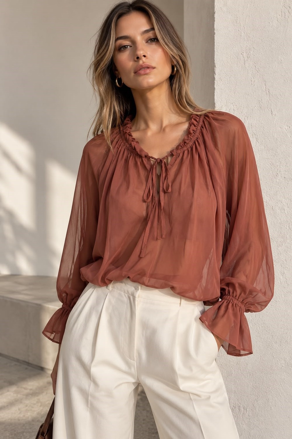 Kadın Şifon Oversize  Kolları Lastik Fırfır Detaylı Bluz Kahverengi