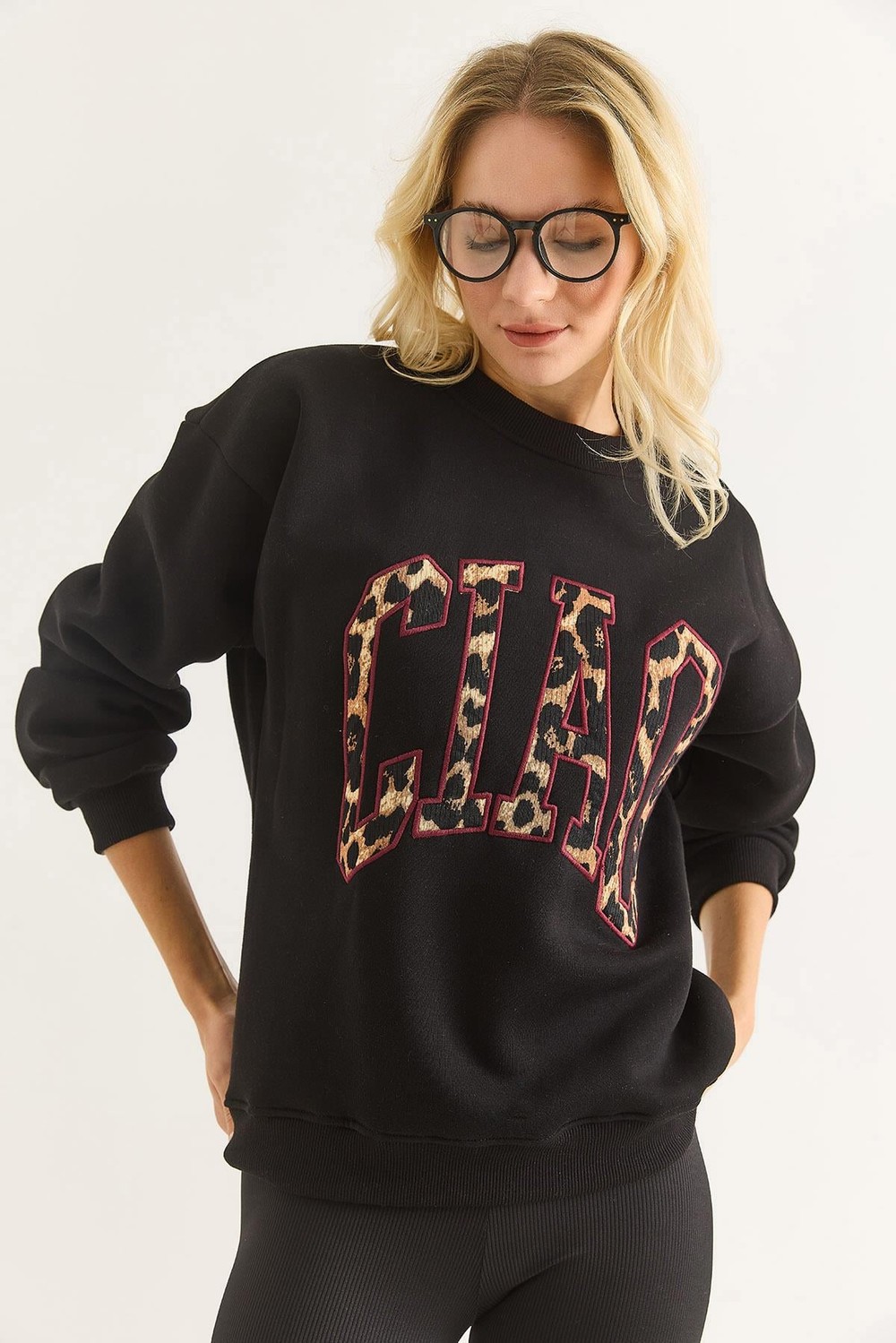 Kadın Üç İplik Leopar Baskılı Sweatshirt Siyah