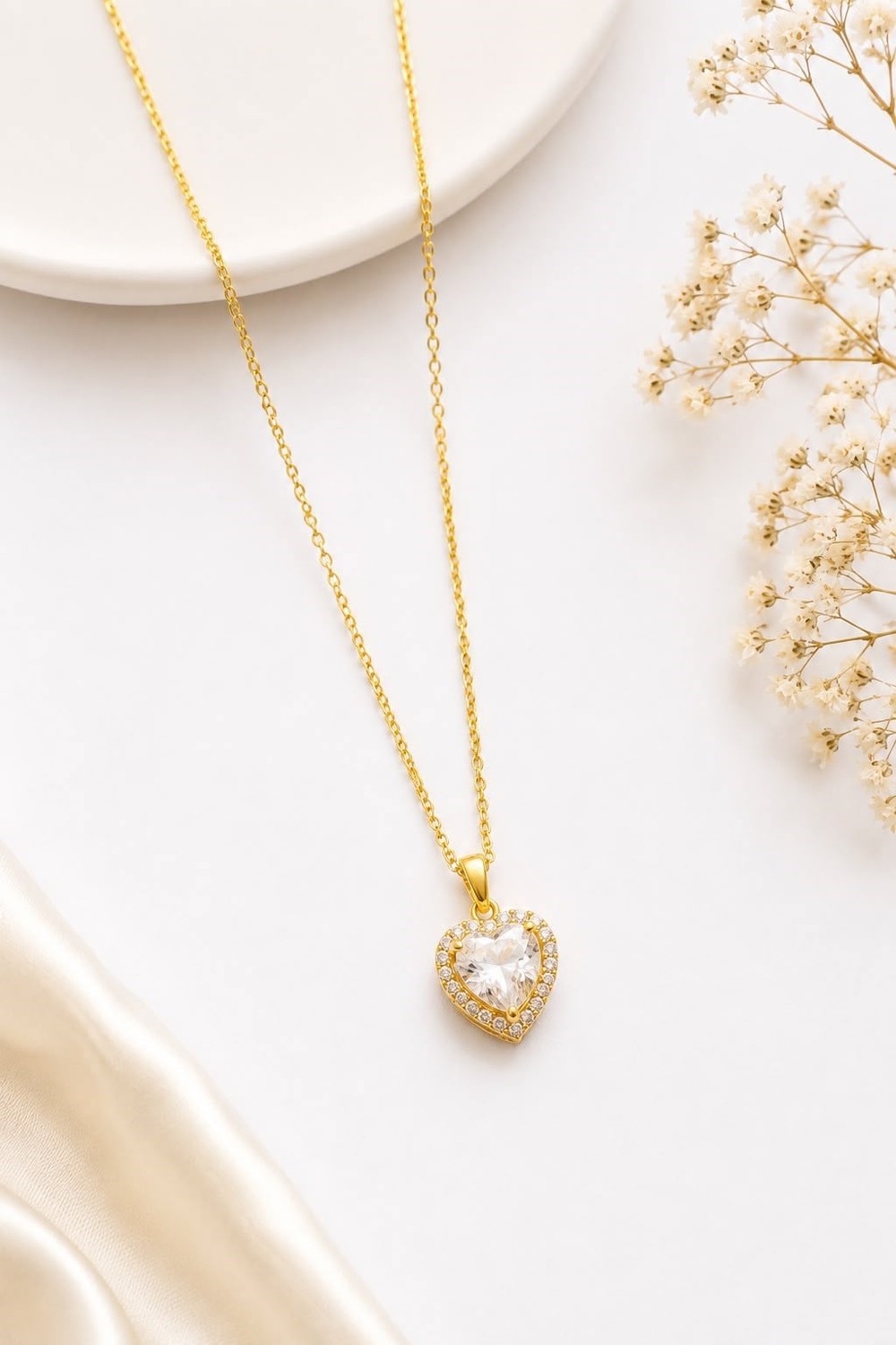Zirkon Taşlı Kalp Detaylı Kolye Gold