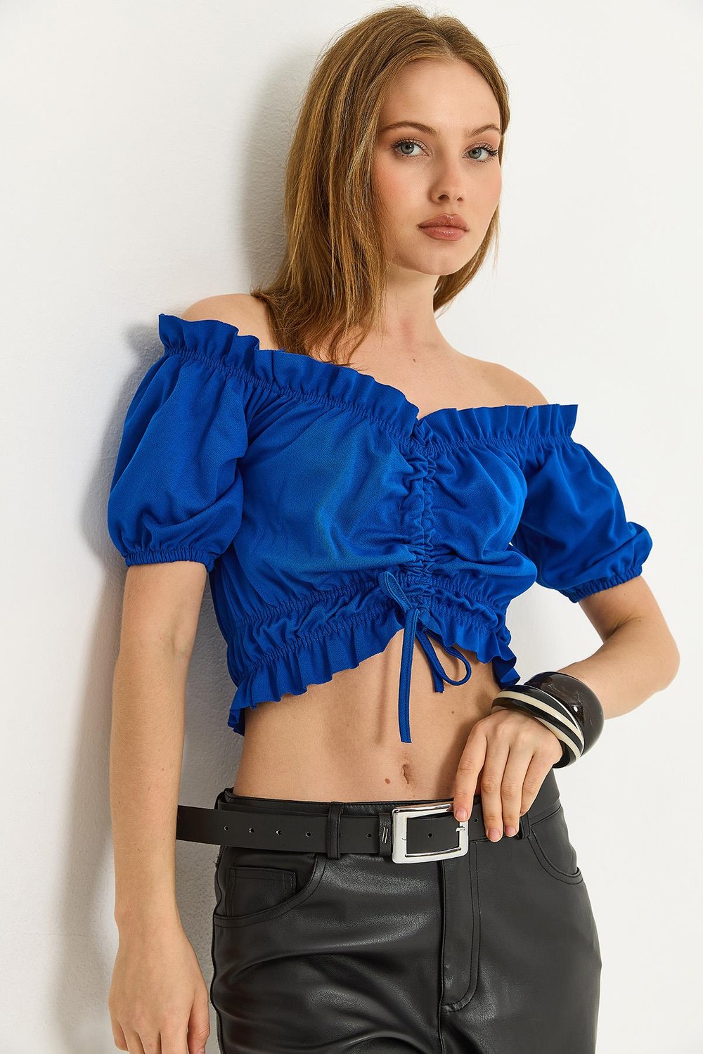 Madonna Yaka Büzgülü Crop Bluz Saks