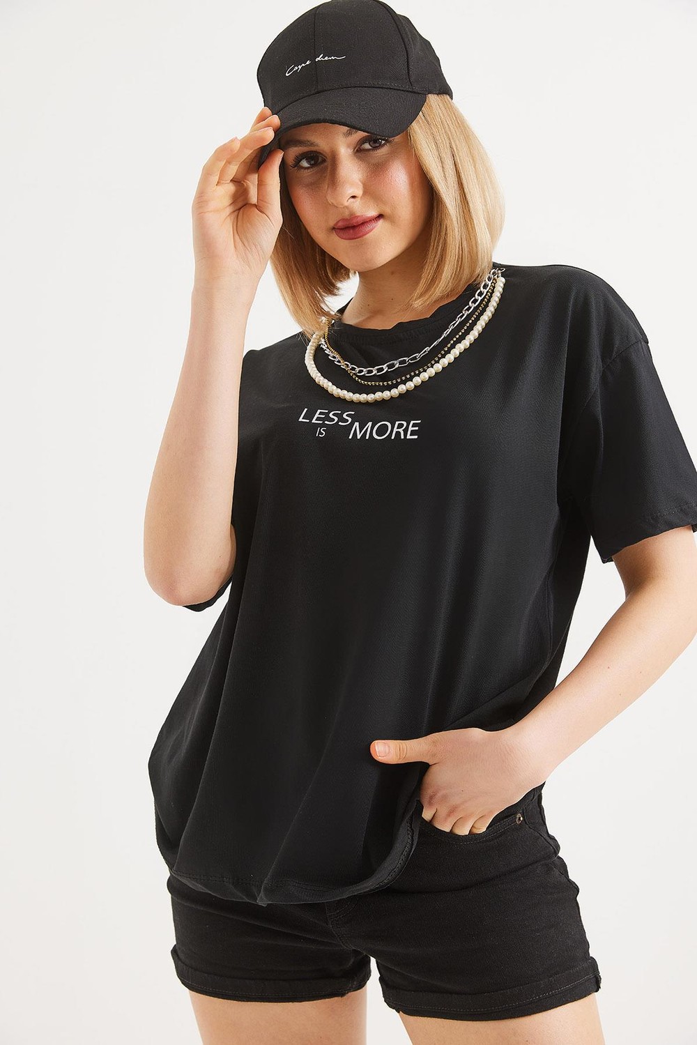 Aksesuar Detaylı Kadın Basic Tshirt Siyah