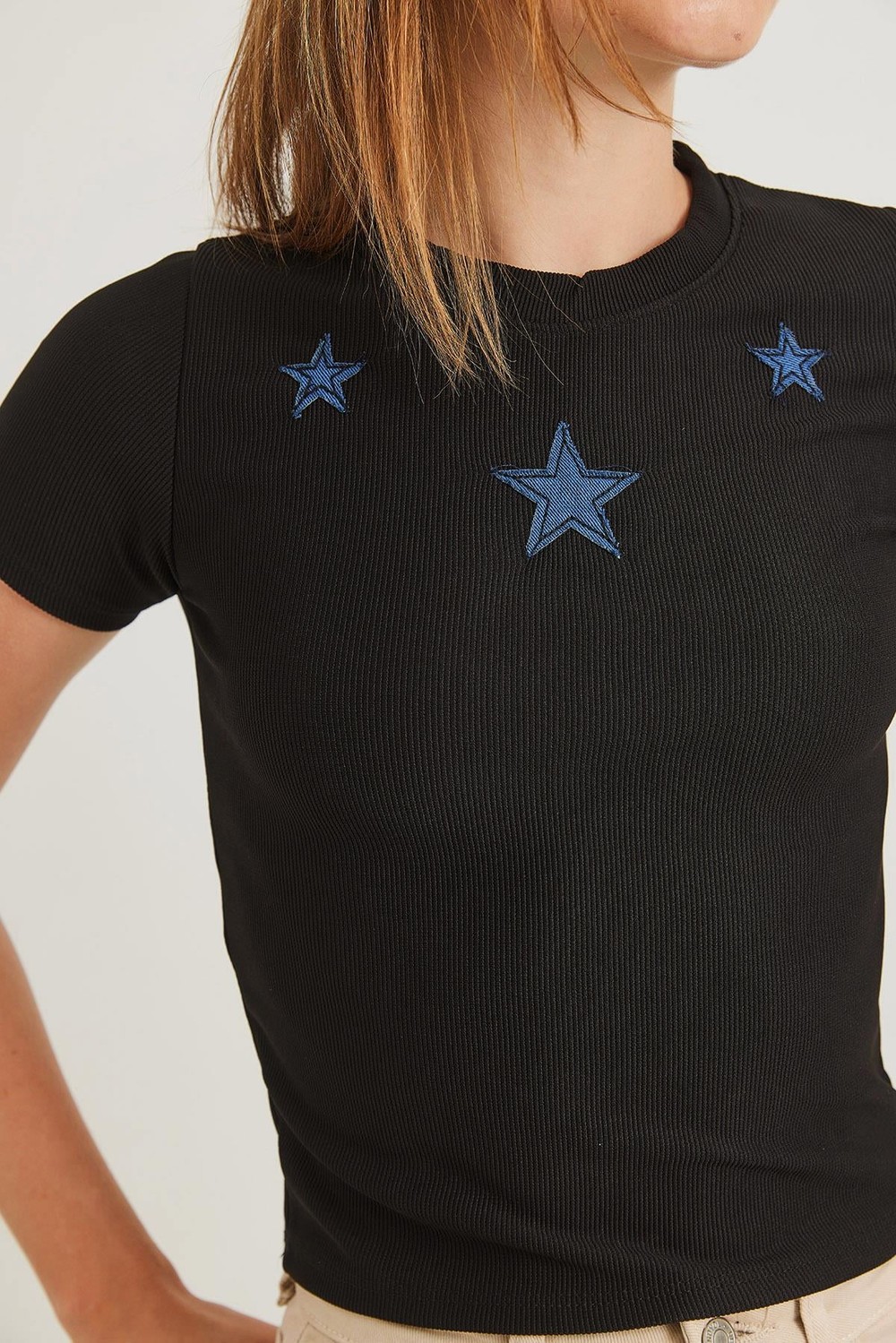 Yıldız Detaylı Fitilli Kısa Kollu Crop Bluz Siyah