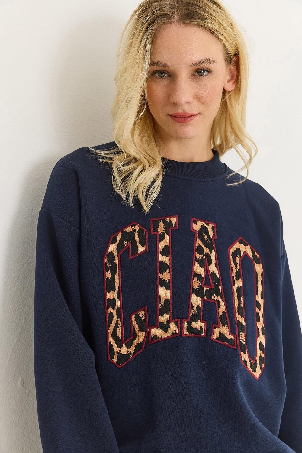 Kadın Üç İplik Leopar Baskılı Sweatshirt Lacivert