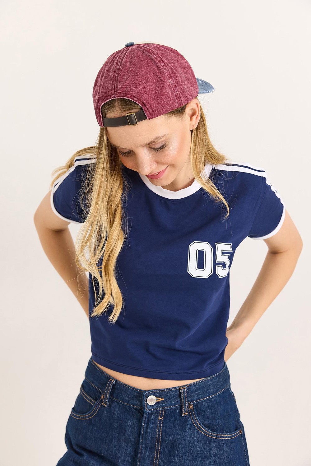 Bisiklet Yaka Şerit Detaylı Crop Tshirt Lacivert