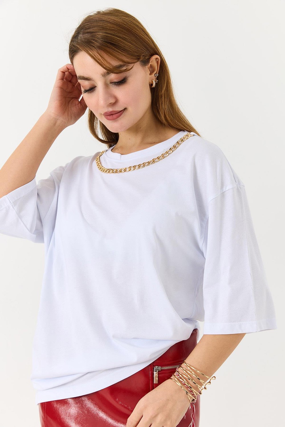 Kadın Yakası Gold Zincirli Bisiklet Yaka Tshirt Beyaz