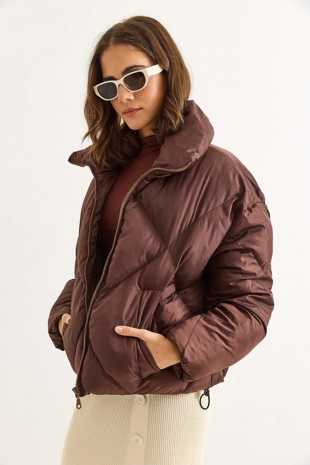 Kadın Oversize Alttan Lastikli Kahverengi Şişme Mont