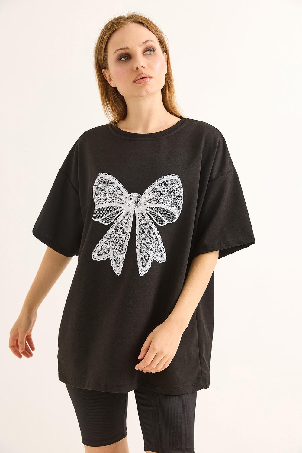 Fiyonk Baskılı Oversize Kesim Tshirt Siyah