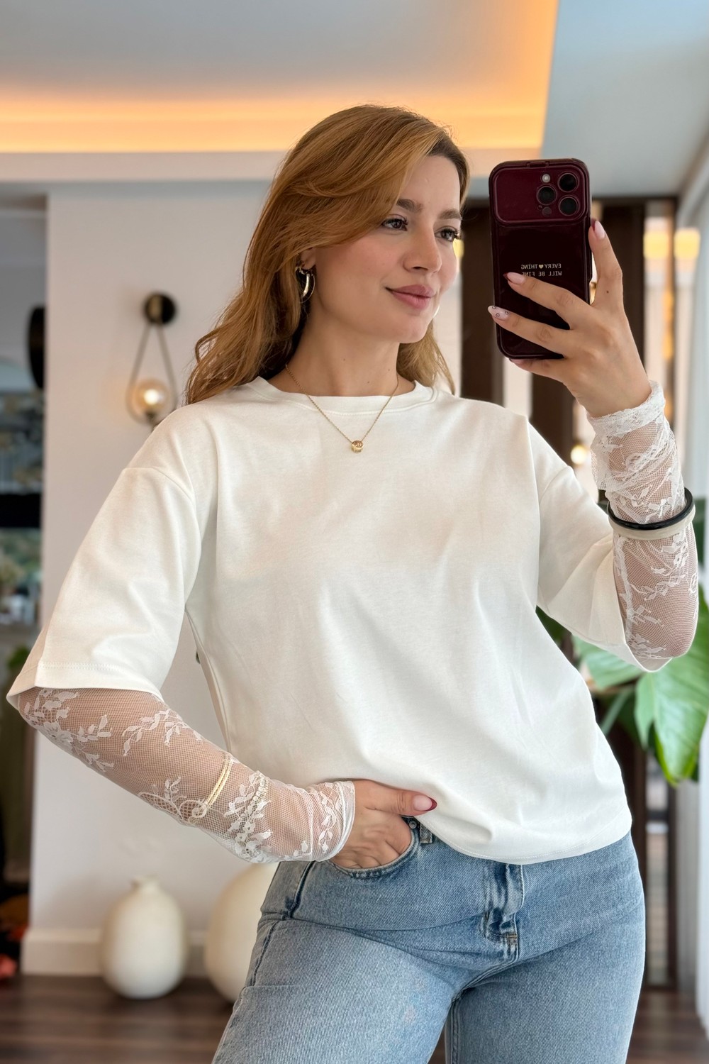 Beyaz Dantel Kollu İnterlok Oversize T-Shirt 
