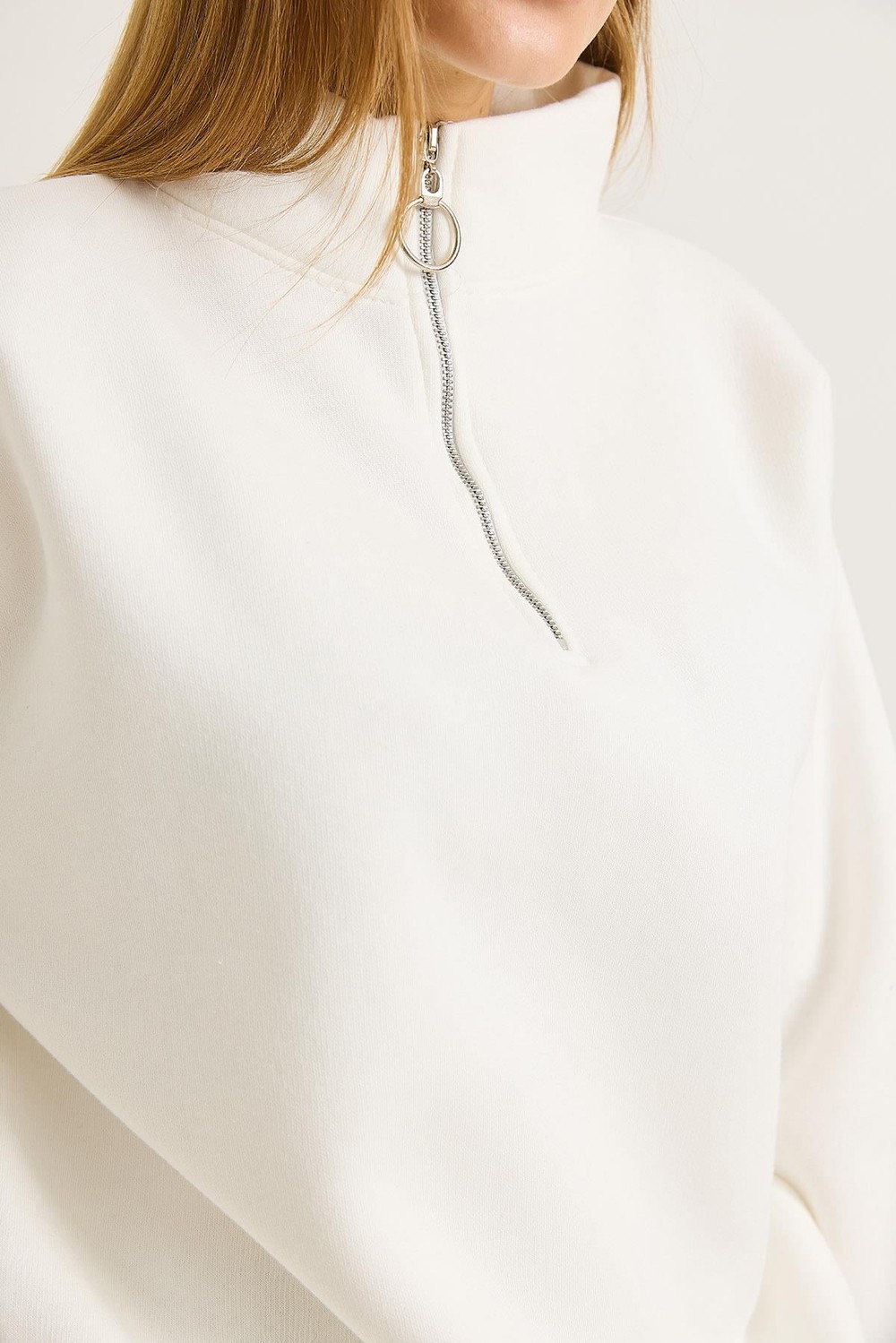 Kadın Yaka Fermuarlı 2 İplik Sweatshirt Beyaz