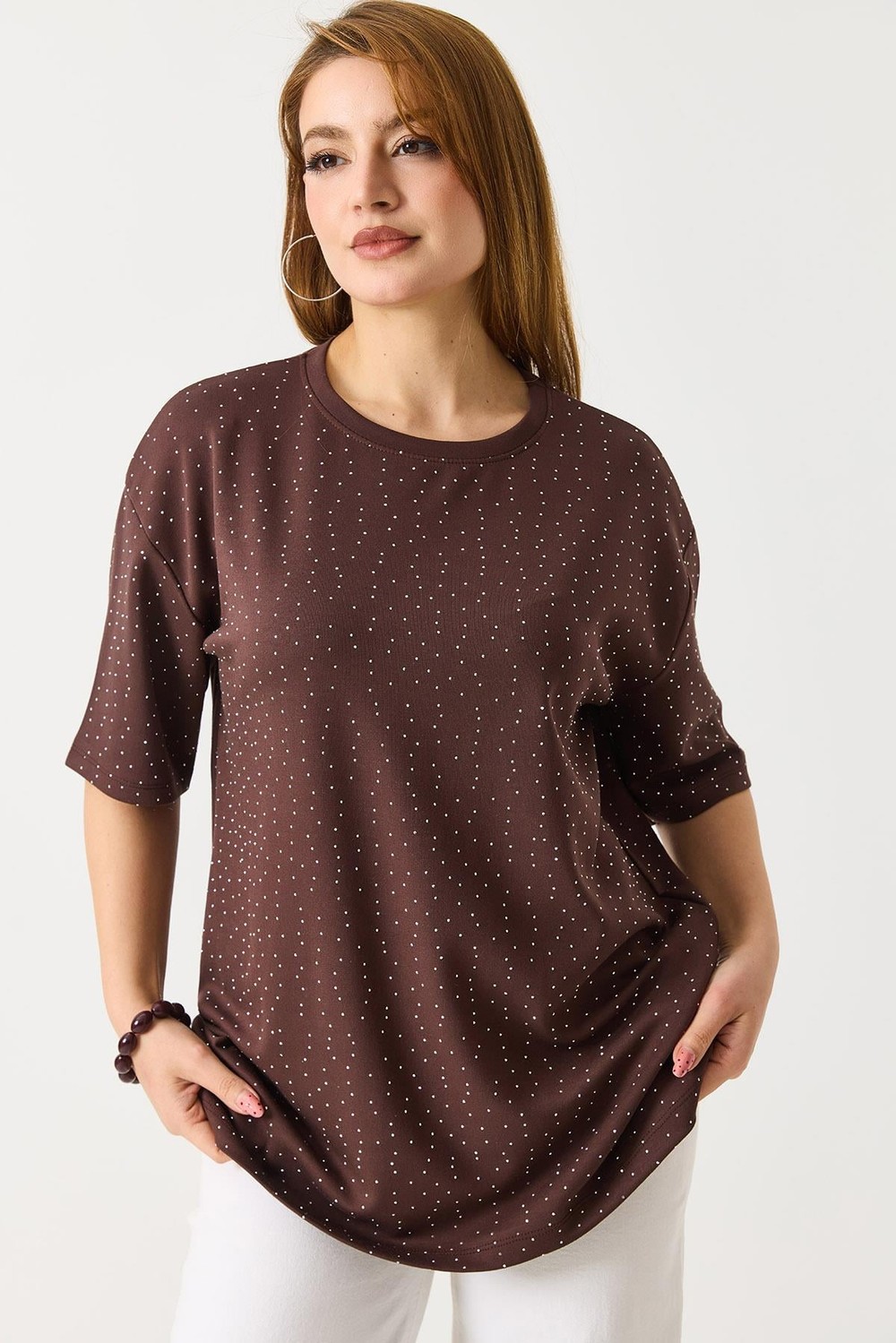 Kadın Taş Detaylı Bisiklet Yaka Oversize Tshirt Kahverengi