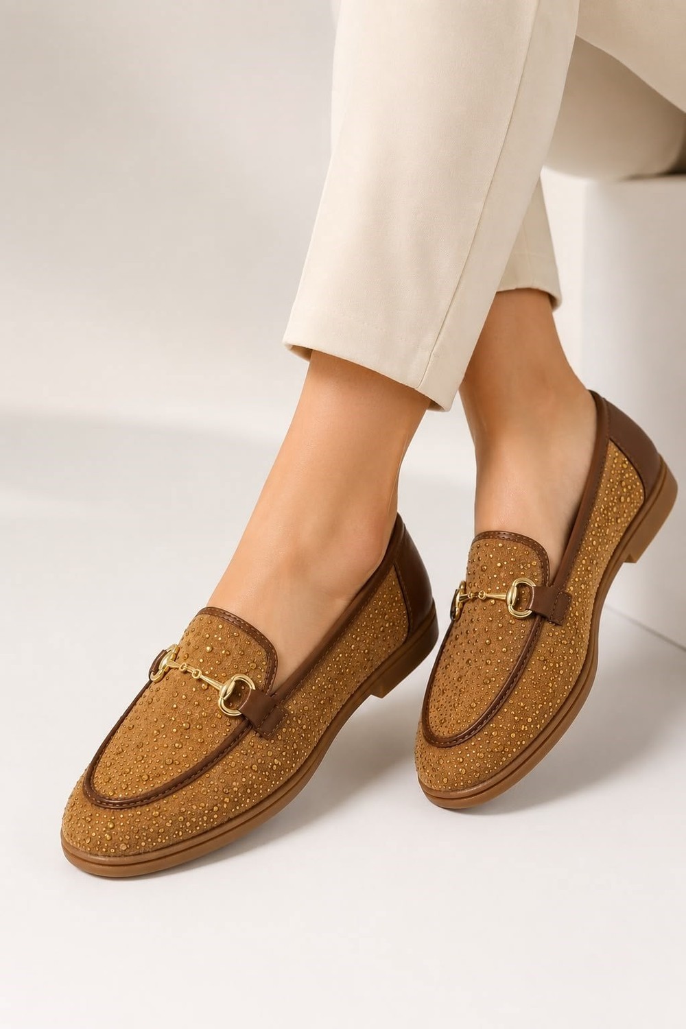 Kadın Süet  Taşlı Üzeri Kemer Detaylı Taba Loafer