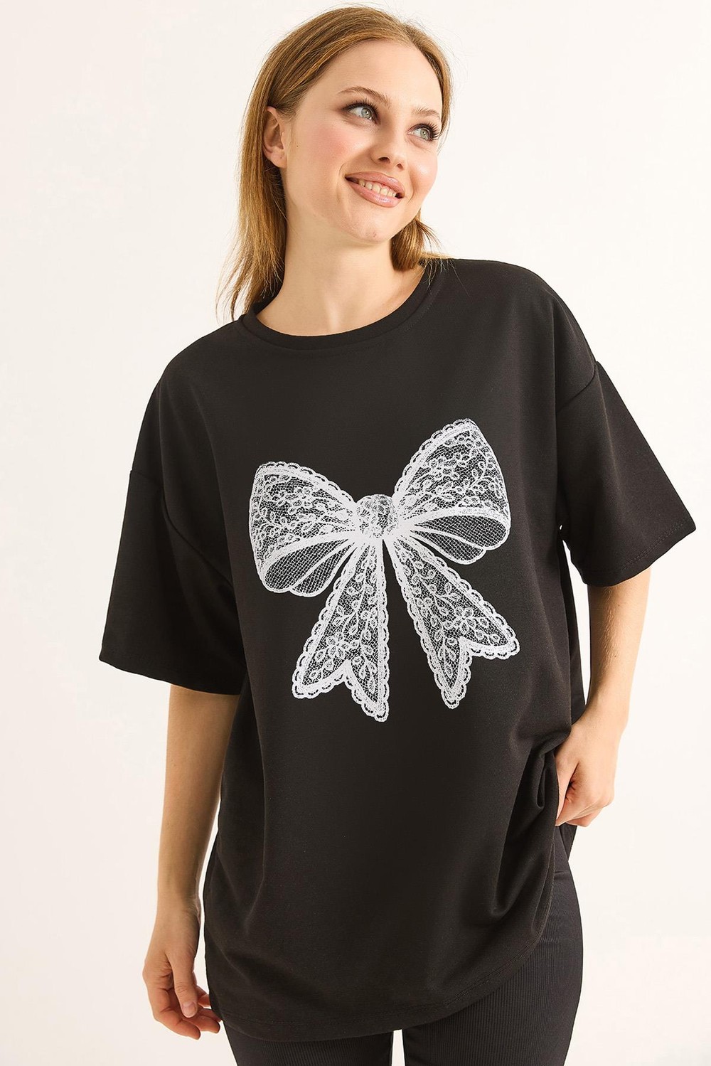 Fiyonk Baskılı Oversize Kesim Tshirt Siyah