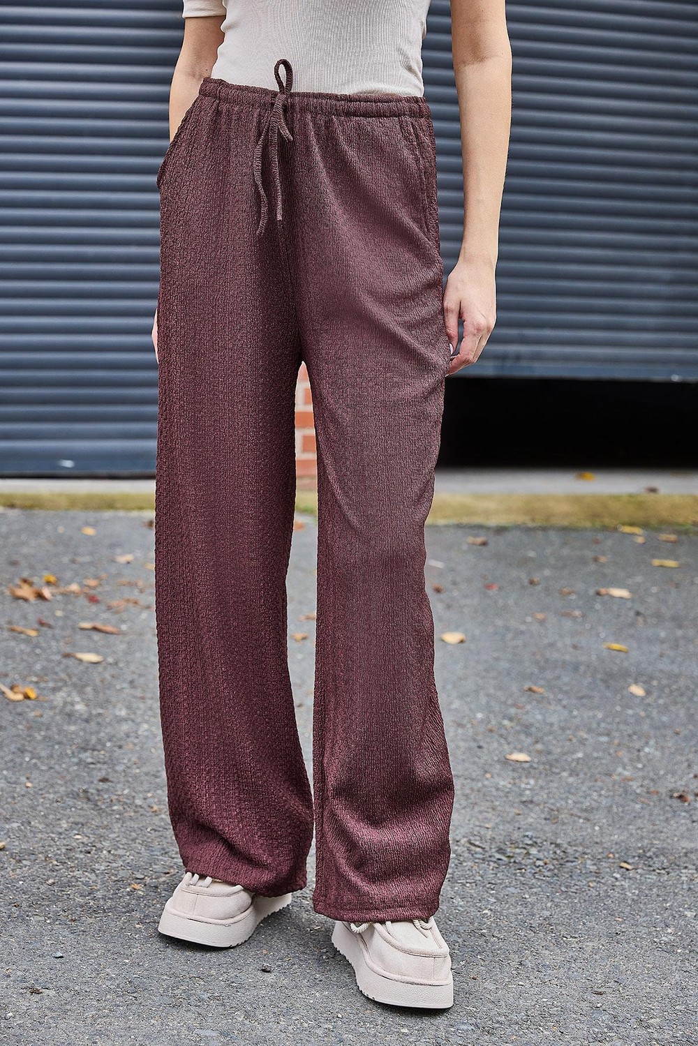 Kadın Bürümcük Salaş Dökümlü Pantalon Kahverengi