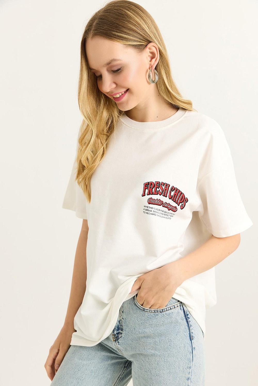 Rahat Kesim Baskılı Kadın Tshirt Beyaz