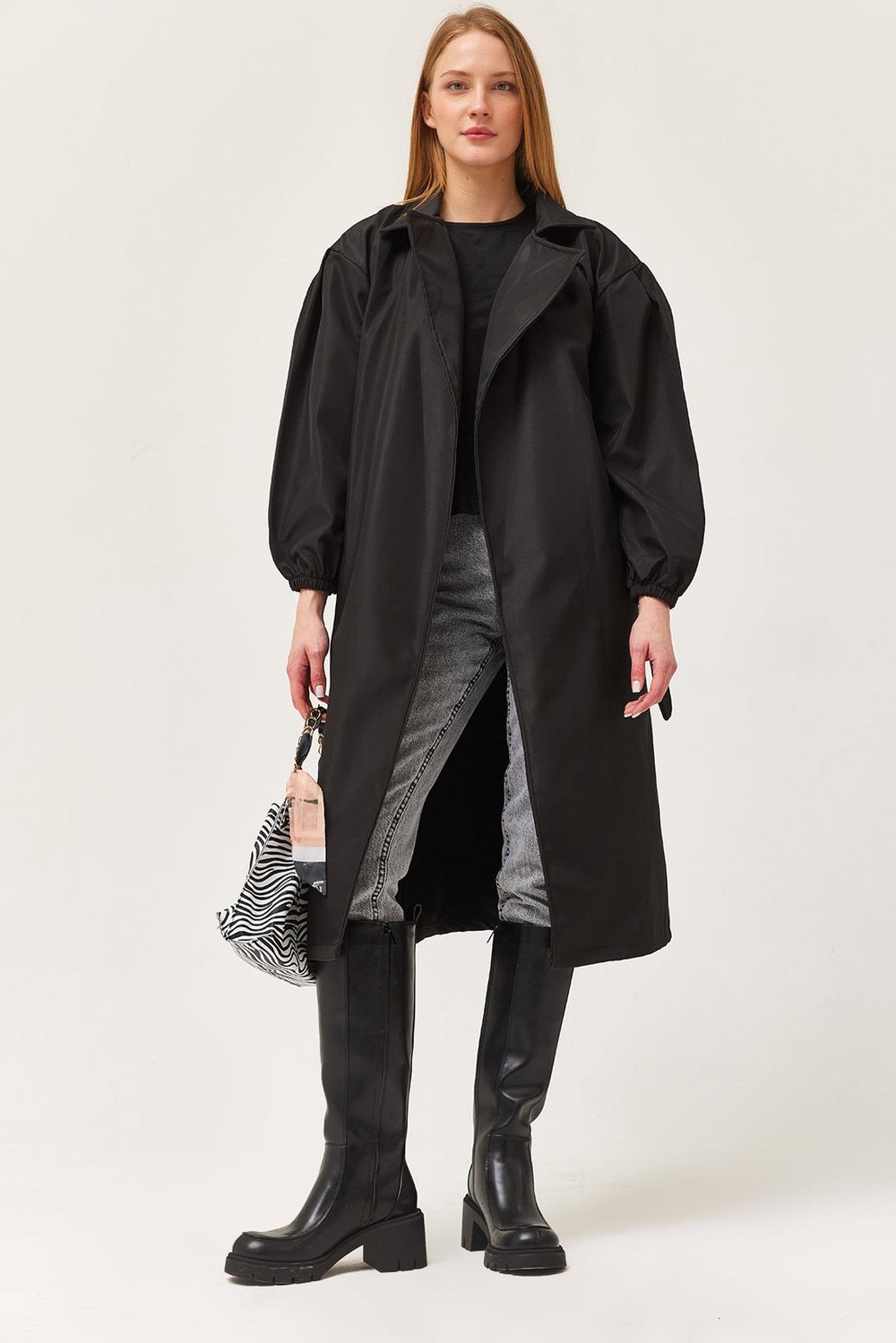 Bel Kuşaklı Oversize Trençkot Siyah