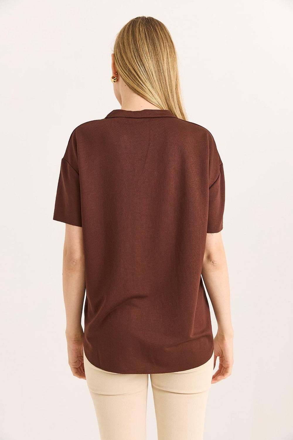 V Yaka Arkası Uzun Basic Tshirt Kahverengi