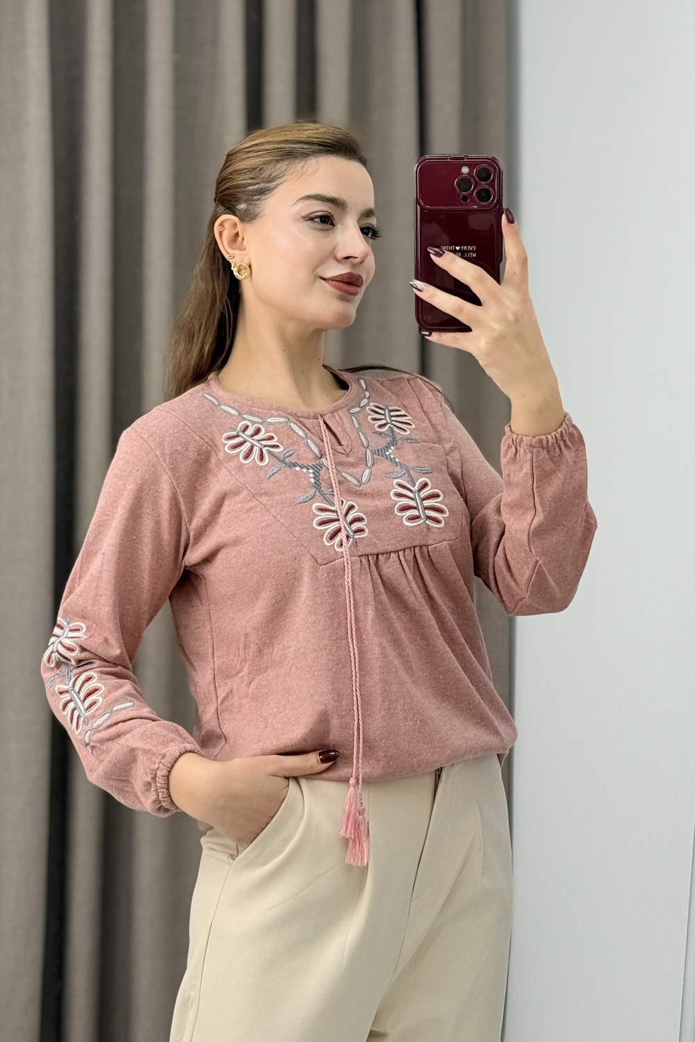 Kadın Pudra Triko Etnik Çiçek Nakışlı Kazak