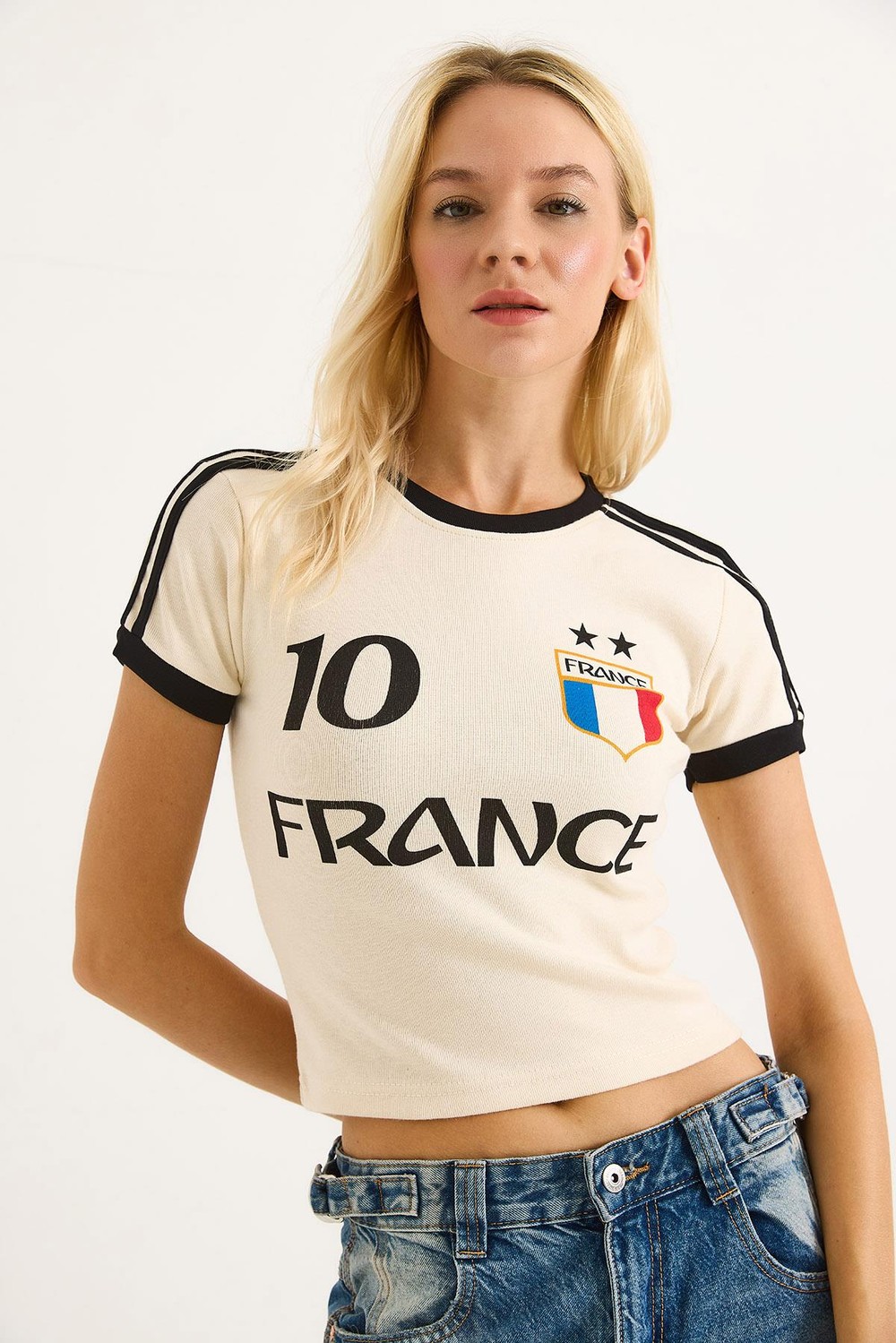 Bisiklet Yaka Baskılı Crop Tshirt Bej