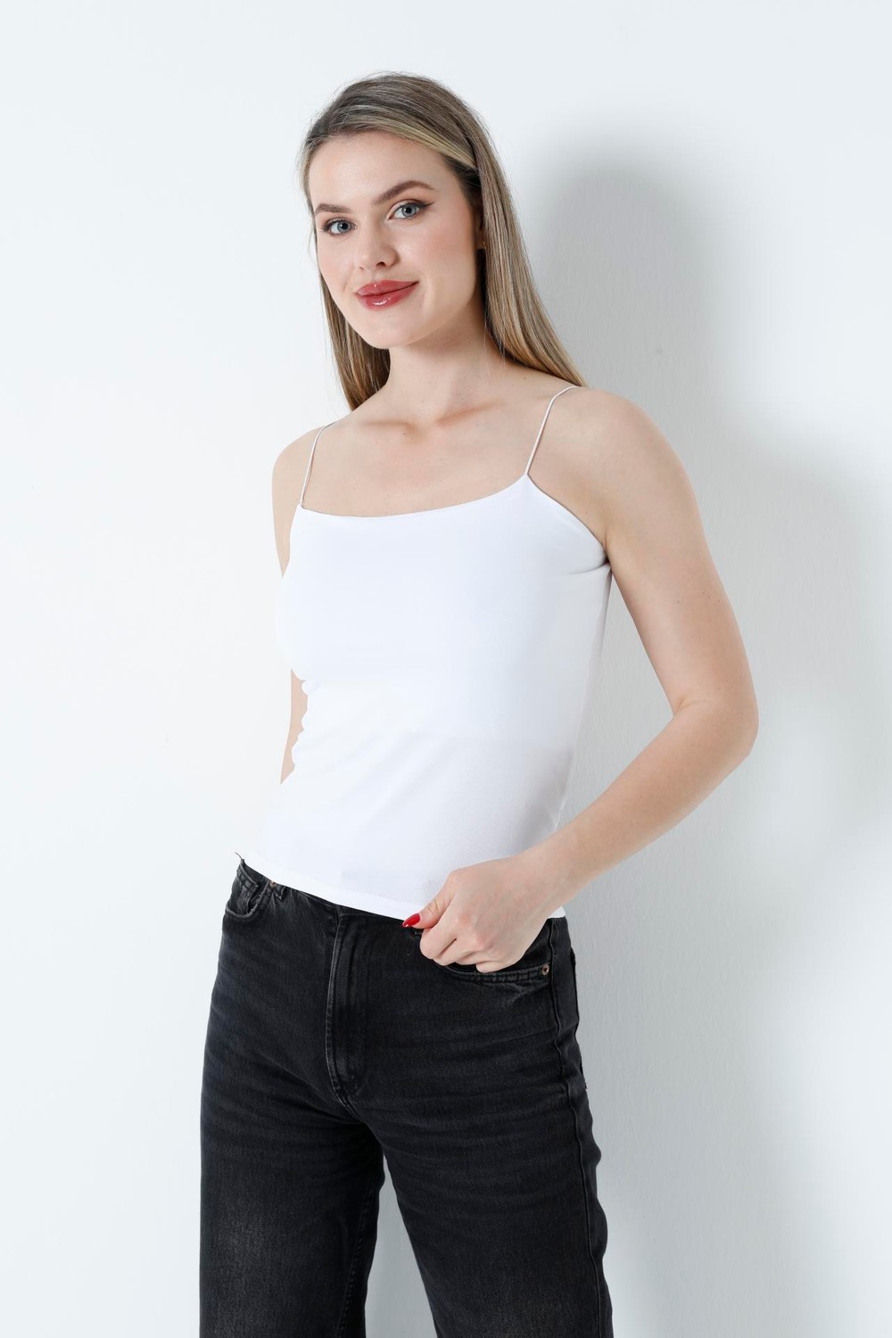 İp Askılı Uzun Crop Bluz Beyaz