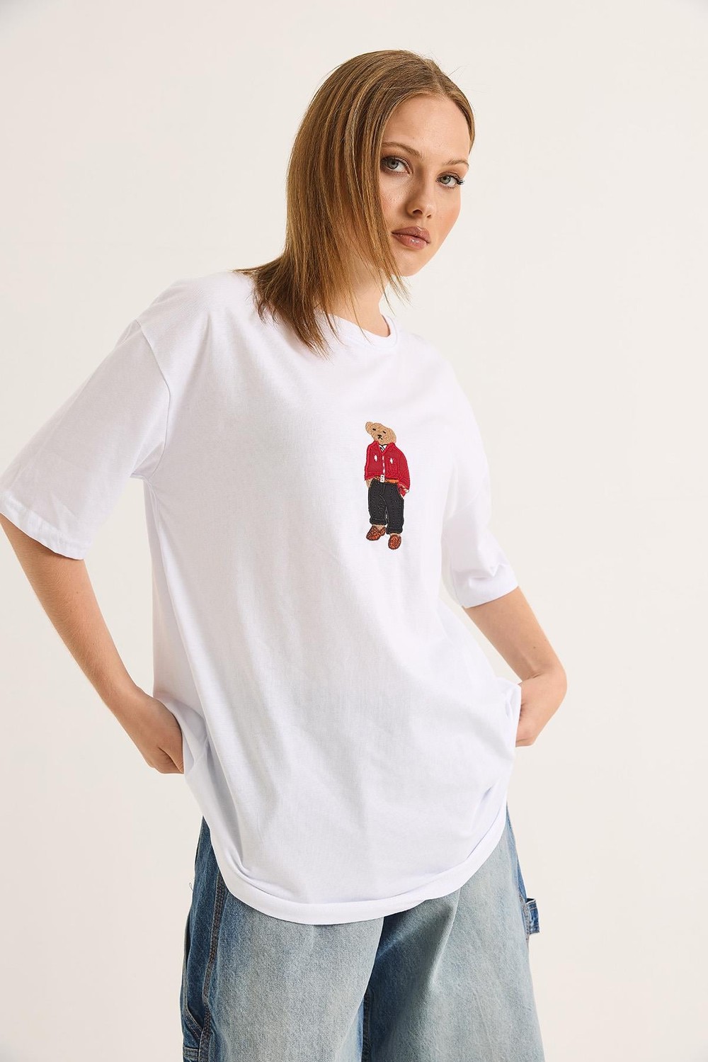 Ayıcık Nakışlı Rahat Kalıplı Tshirt Beyaz