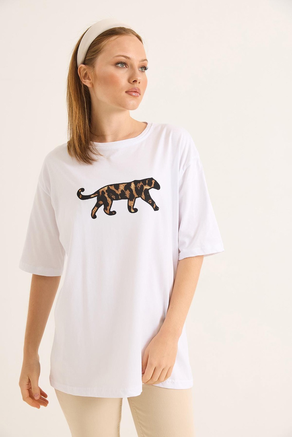 Ön Arka Nakışlı Oversize Pamuk T-Shirt Beyaz