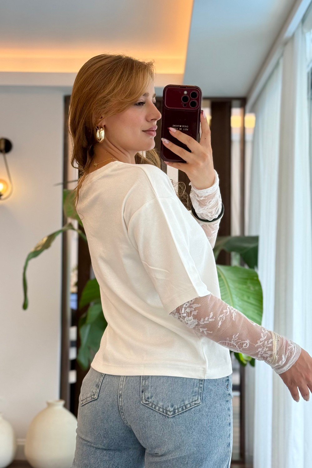 Beyaz Dantel Kollu İnterlok Oversize T-Shirt 