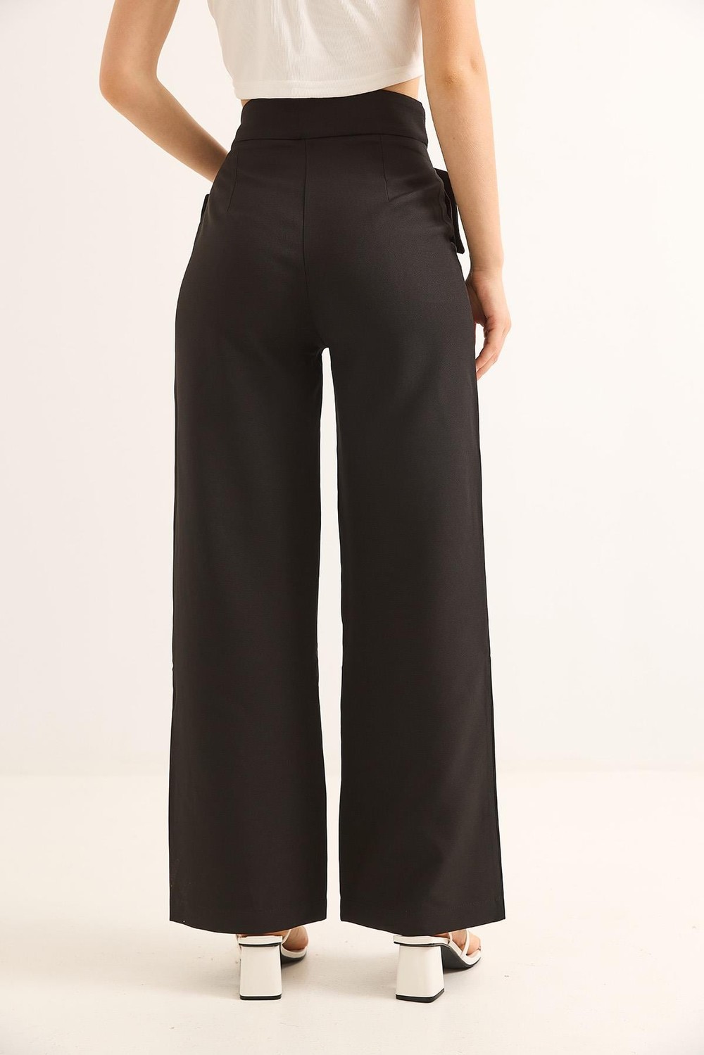 Beli Çapraz Model Geniş Paça Pantolon Siyah