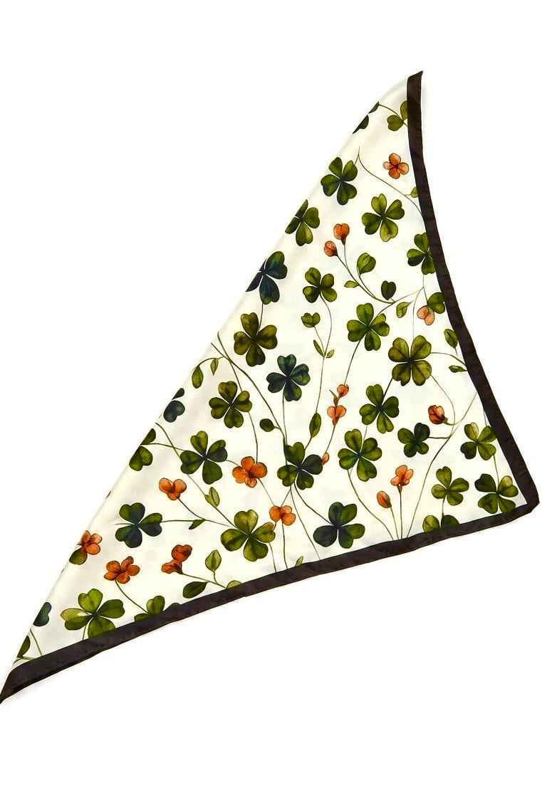 Kadın Yeşil Çiçek Detaylı 45X45cm Ölçülü Fular Bej