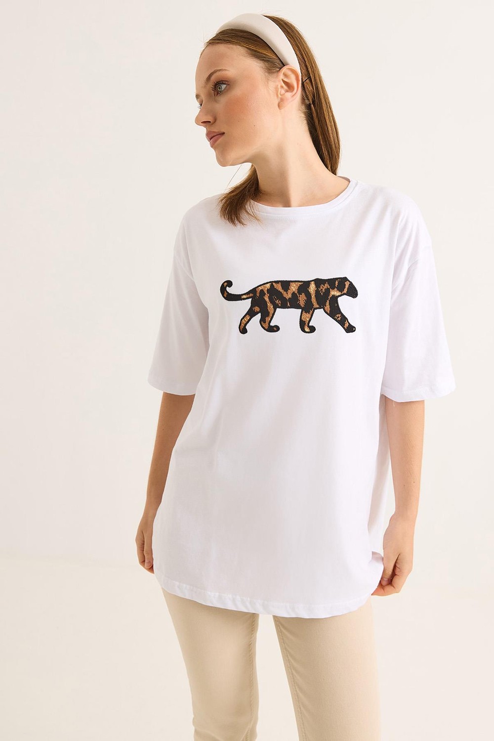 Ön Arka Nakışlı Oversize Pamuk T-Shirt Beyaz