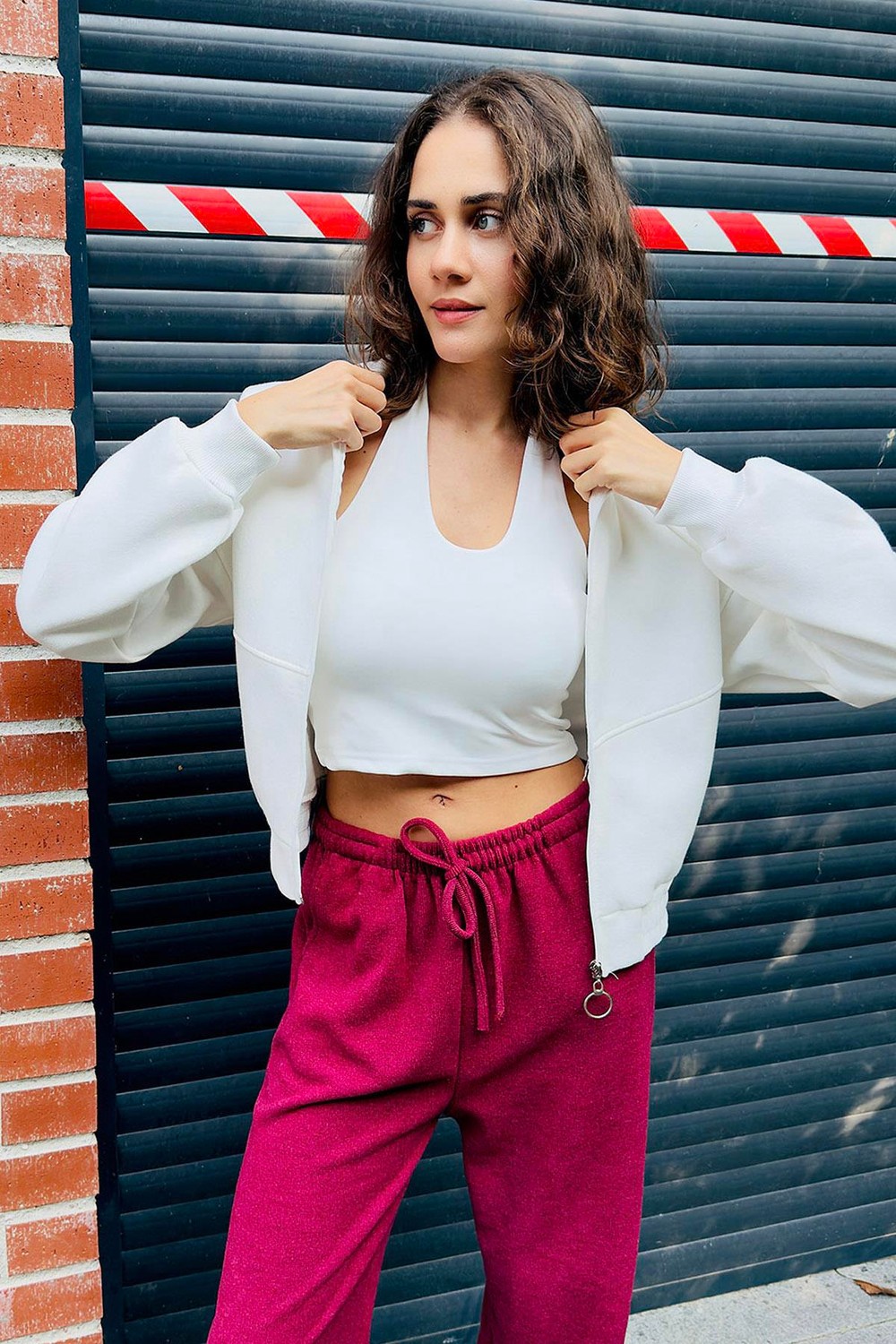 Kadın Fermuarlı Dikiş Detaylı Sweat Beyaz