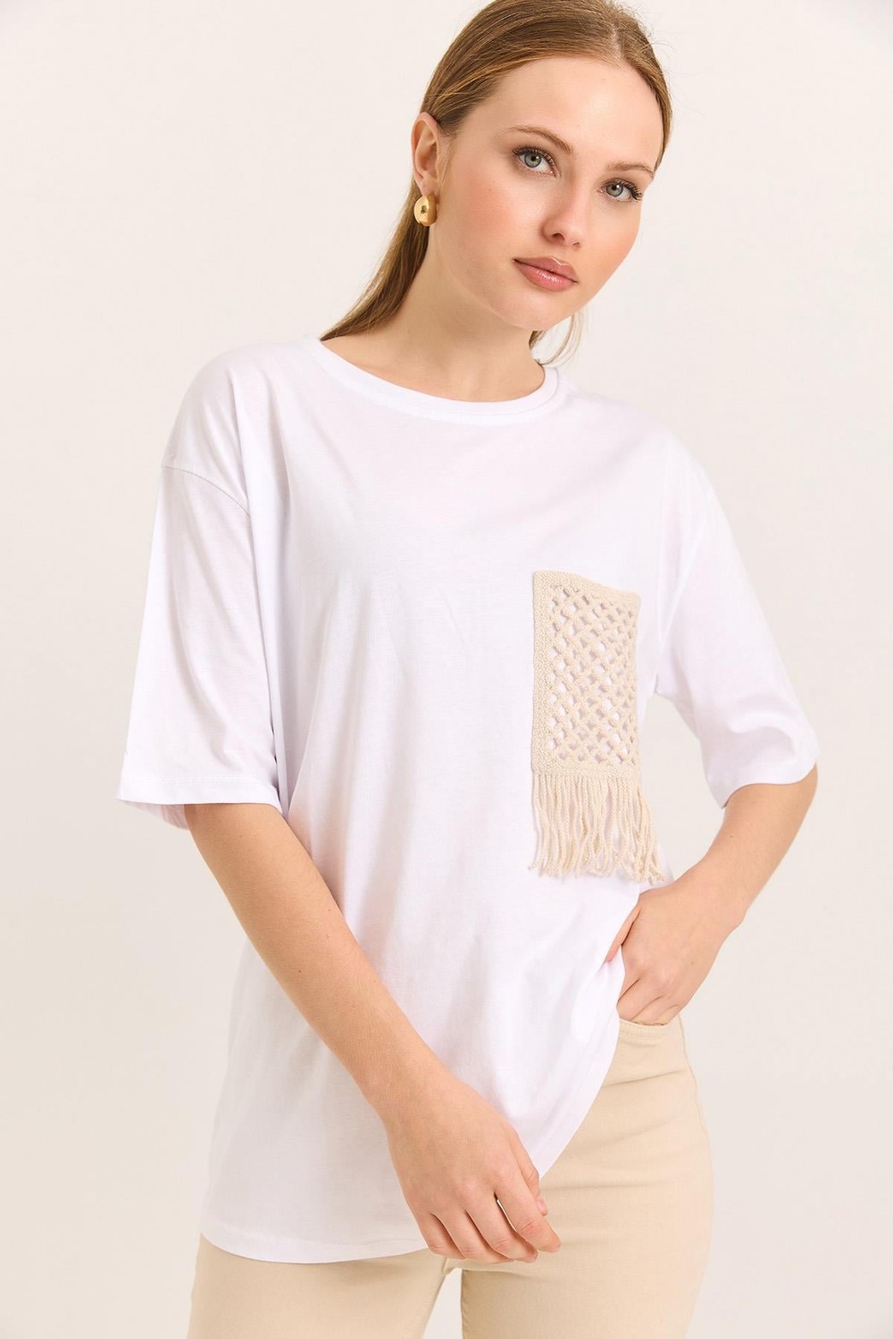 Hasır Cepli Yumuşak Dokulu Fit Tshirt Beyaz