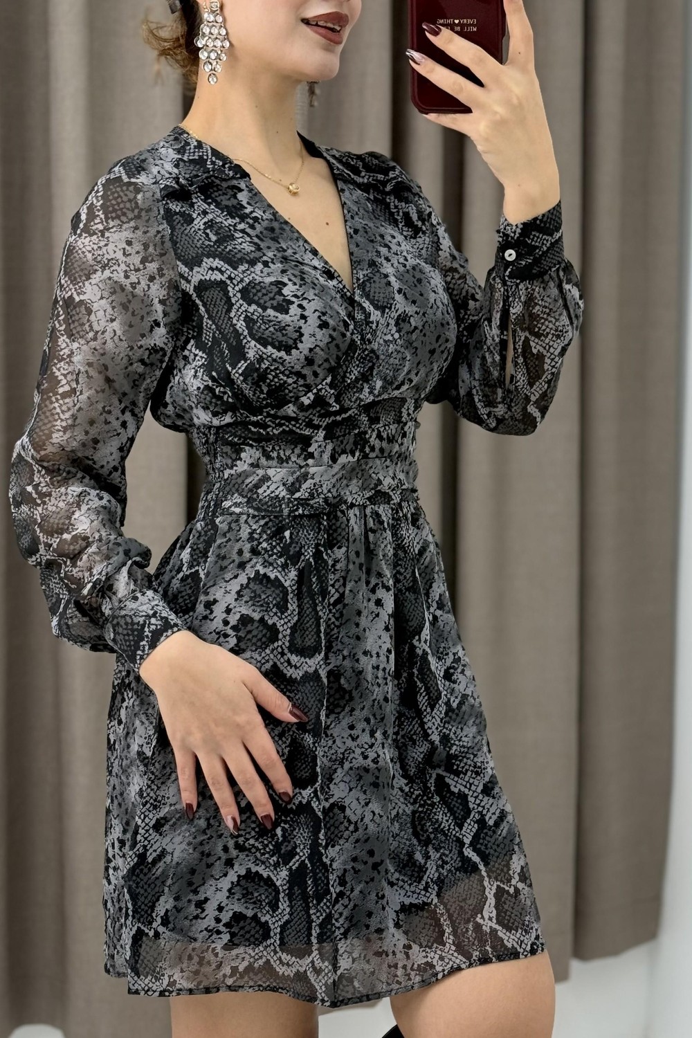 Astarlı Kruvaze Yaka Özel Tasarım Şifon Elbise Füme