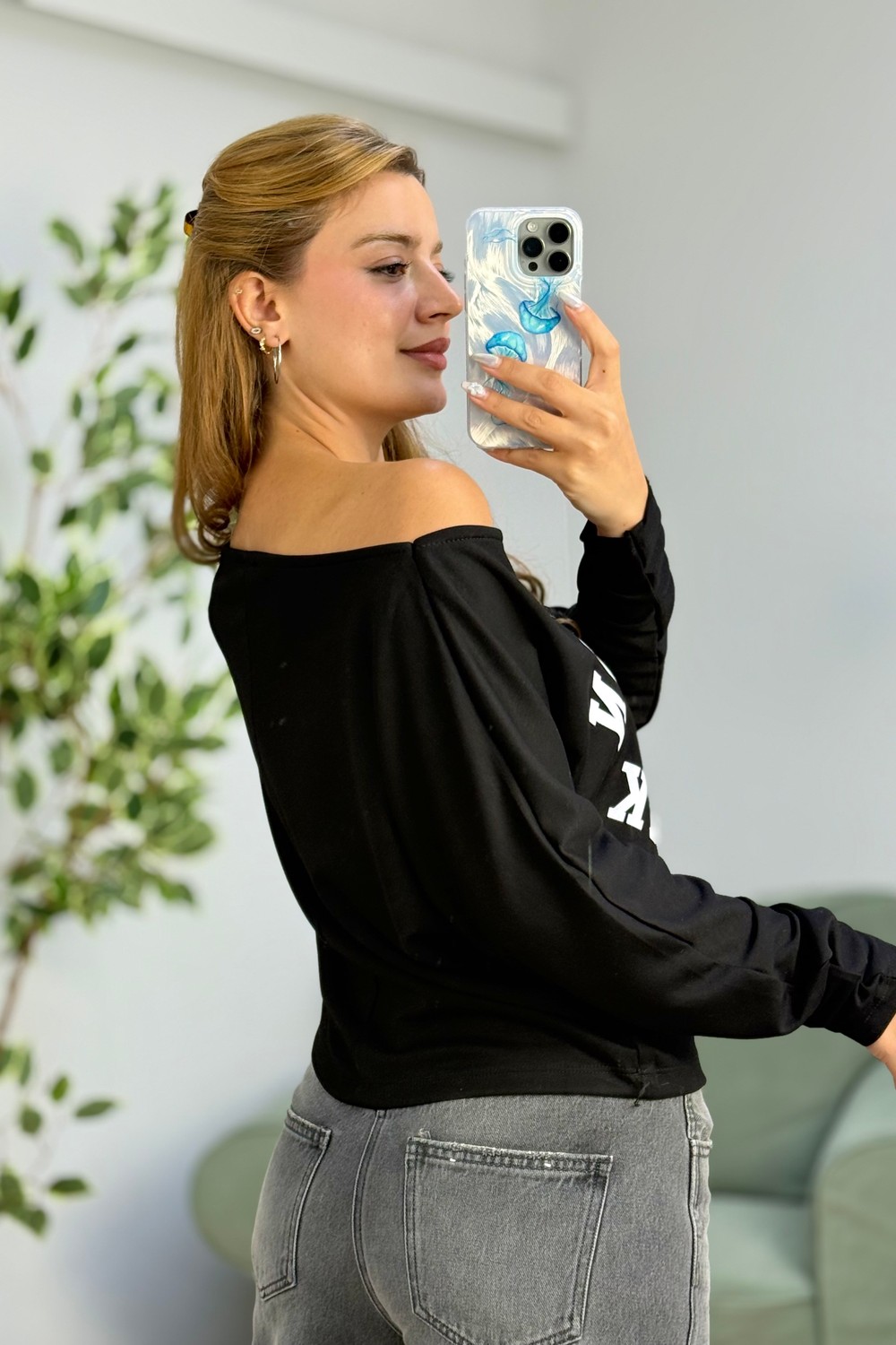 Kayık Yaka Viskon London Baskılı  Uzun Kollu Tshirt Siyah