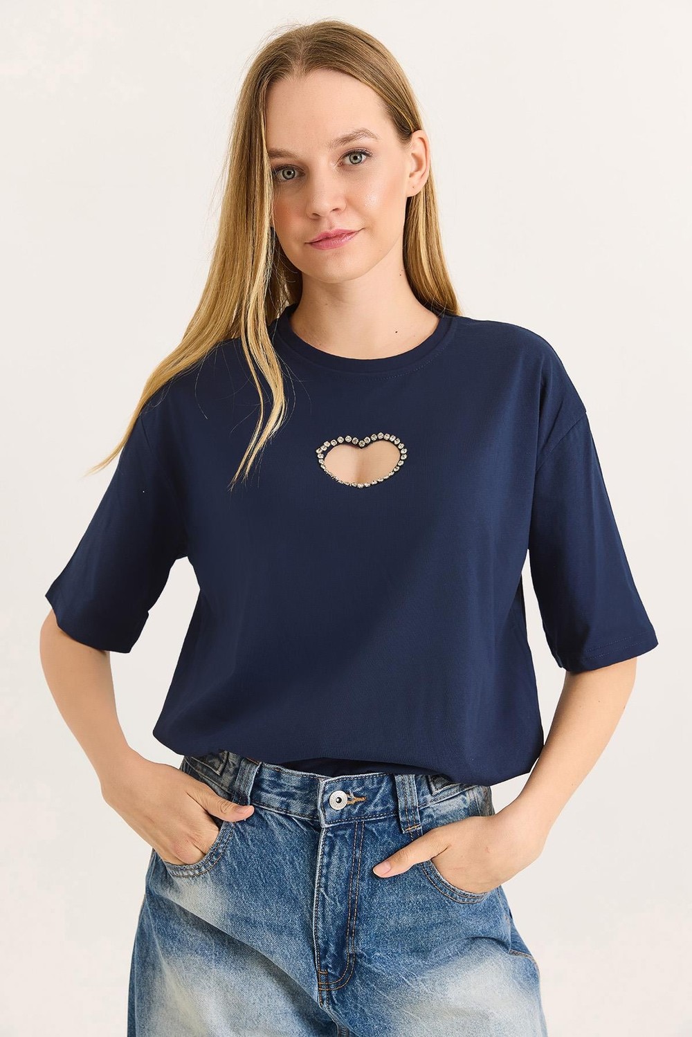 Kalp Dekolteli Bisiklet Yaka Tshirt Lacivert