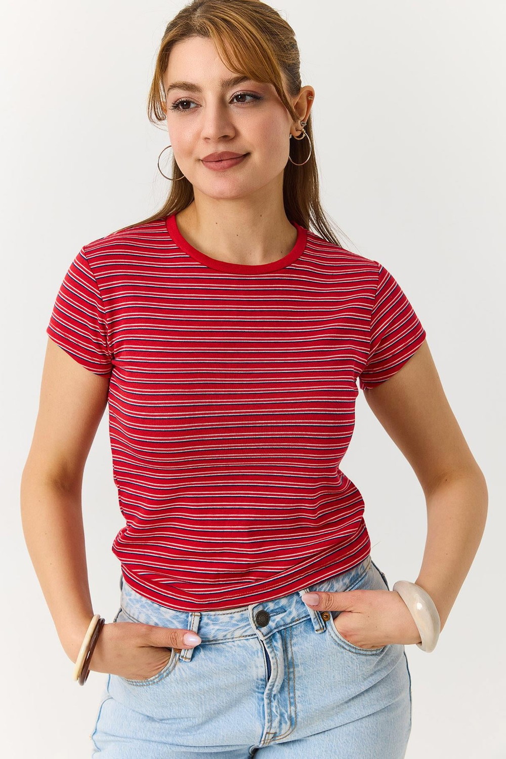 Kadın  Çizgili Bisiklet Yaka Tshirt Kırmızı