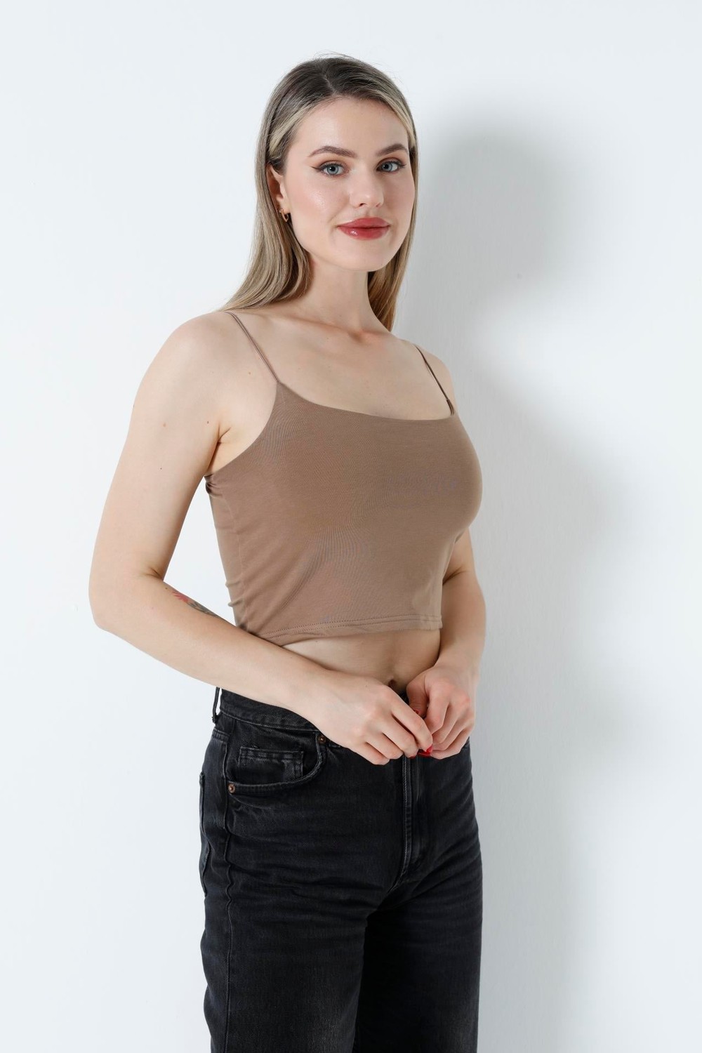 İp Askılı Crop Bluz Kahverengi