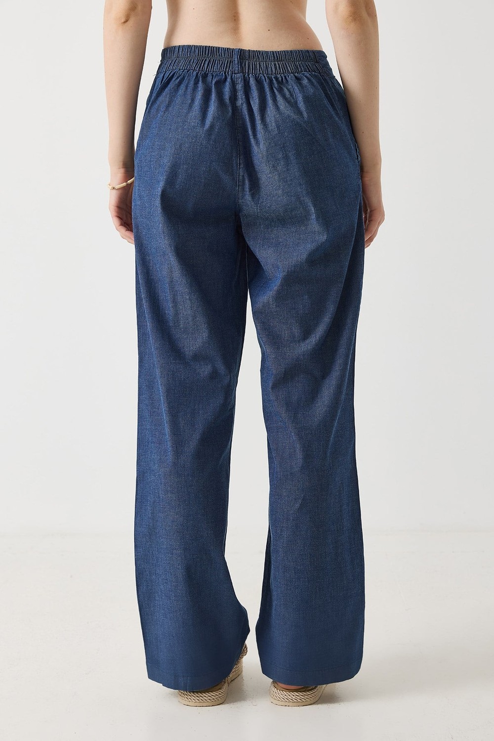 Kadın Beli Lastikli Geniş Paça Rahat Kesim Pantalon Lacivert