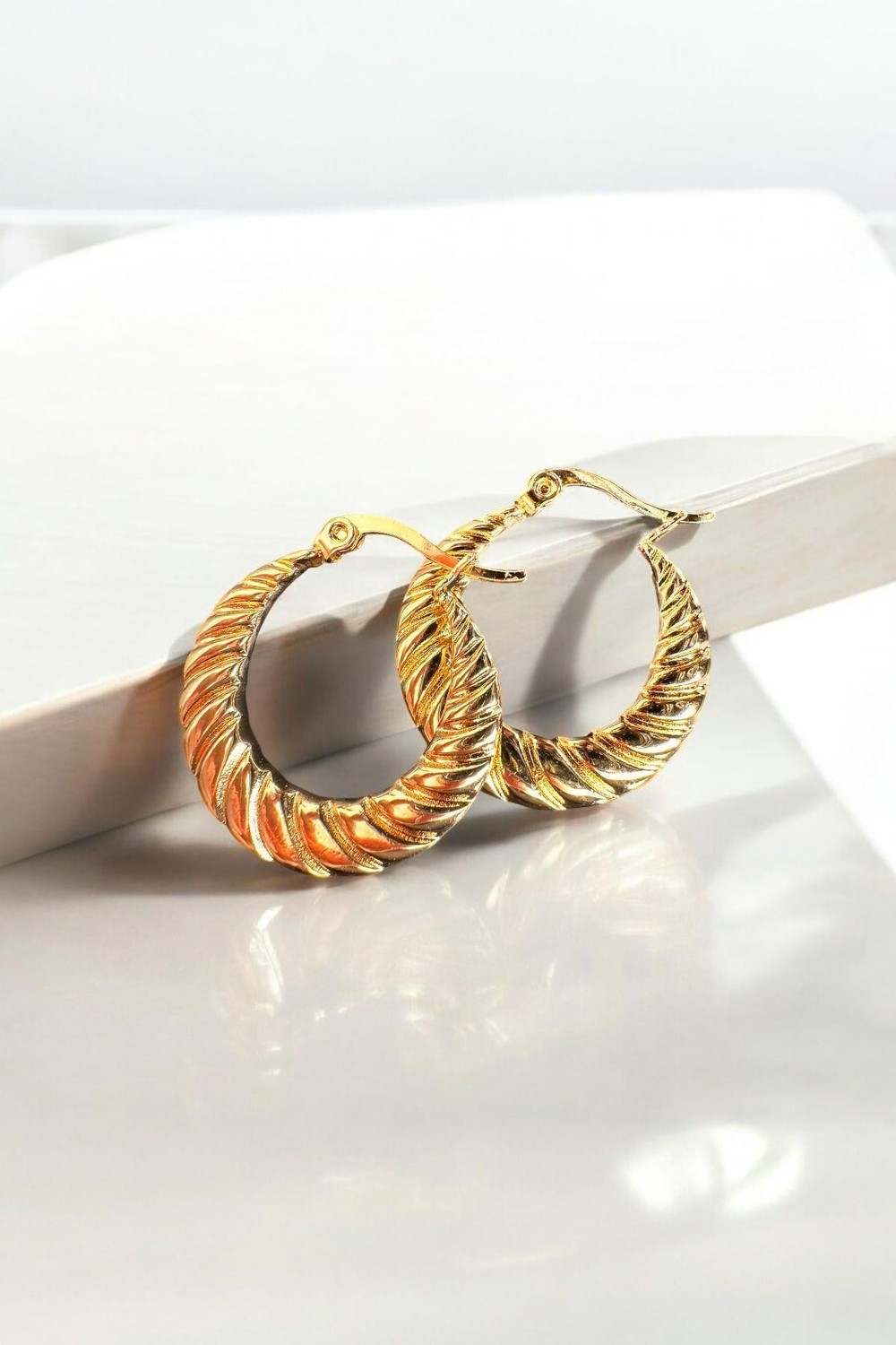 Burgulu Vintage Halka Küpe Gold