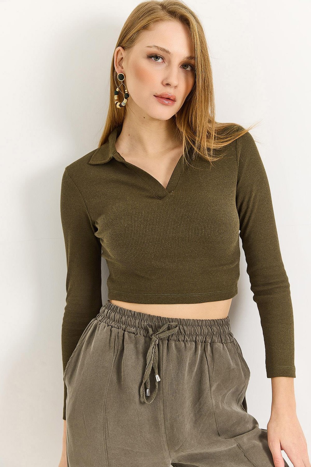 Kadın Polo Yaka Fitilli Crop Bluz Haki