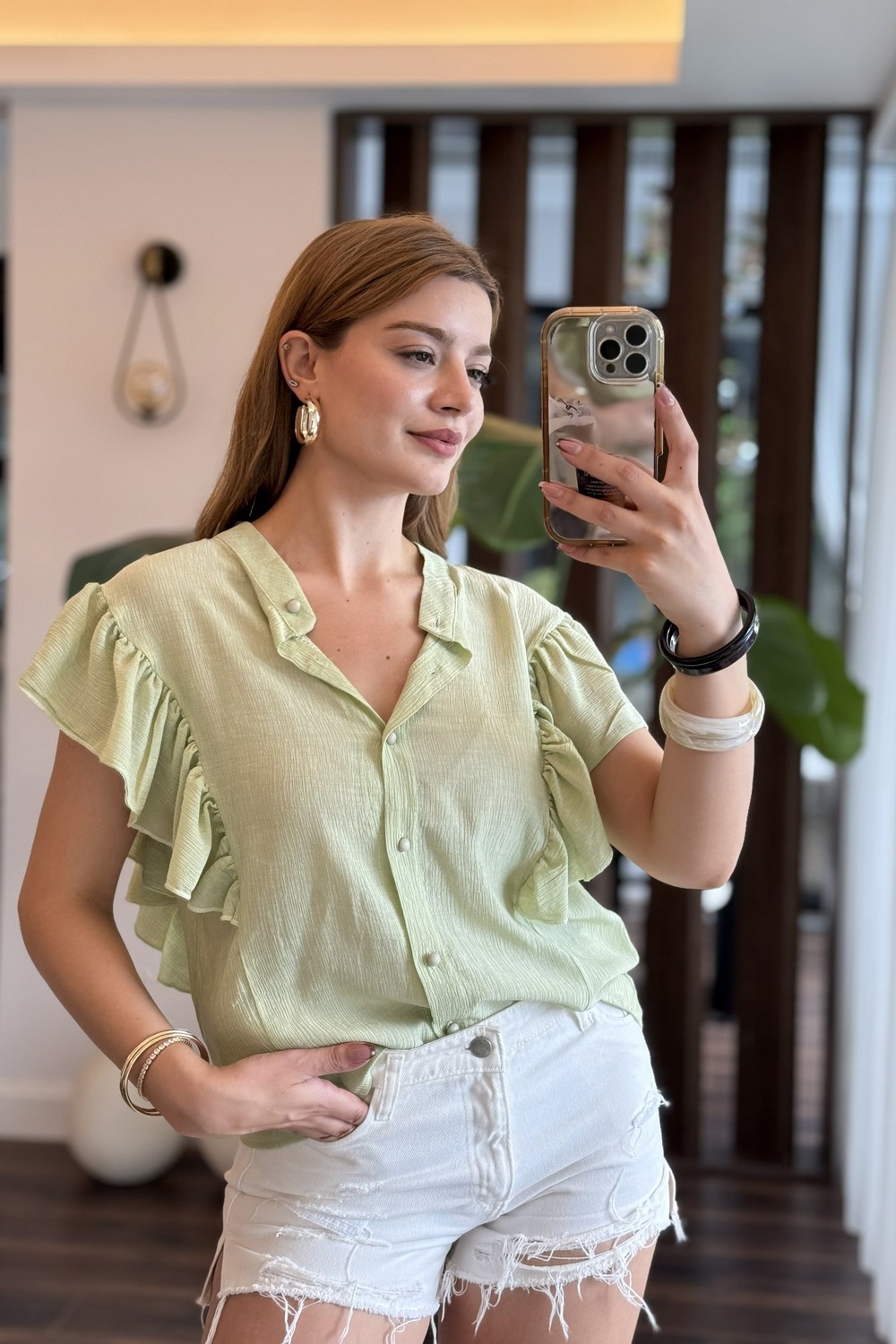 Omuzları Fırfır Detaylı Bluz Fıstık Yeşili
