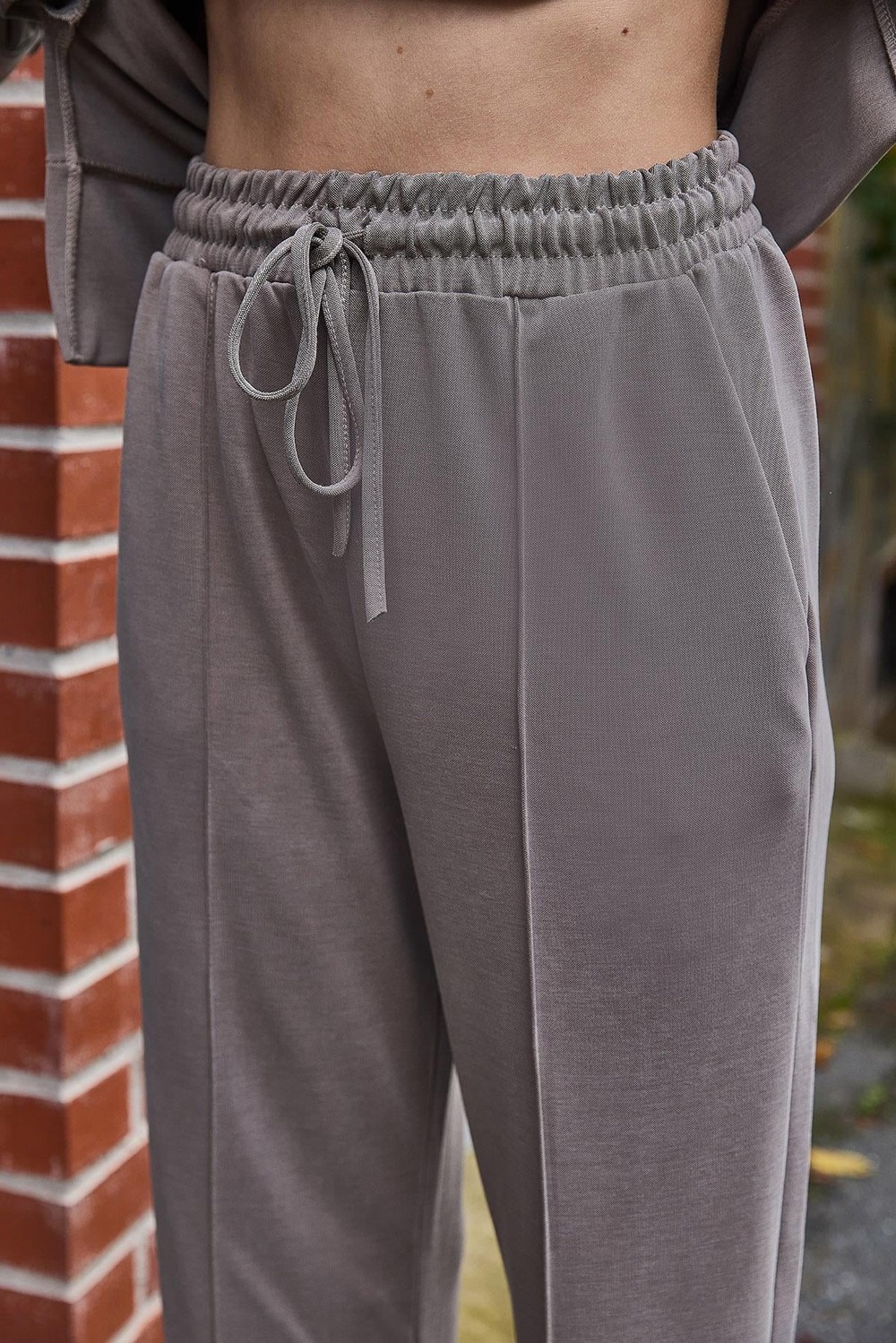 Bisiklet Yaka Önü Nervür Dikişli Uzun Sweatshirt Ve Çımalı Cepli Pantolon Takım Taş